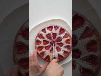 Творог + манка + ягоды = идеальный летний десерт!  #рецептманника #манник