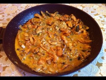 Куриное Филе с Грибами Тушеное в Сметане / Chicken with Sour Cream / Простой Рецепт (Очень Вкусно)