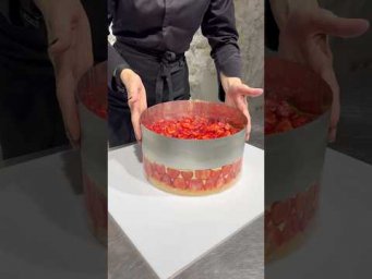 Торт &laquo;Фрезье&raquo; и тонна клубники 