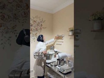 Заготавливаем слоеное тесто и бисквиты - Making a lot of puff pastry and sponge cakes