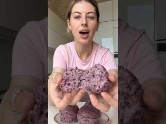 Высокобелковые кексы с ягодами