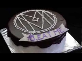marilyn manson cake